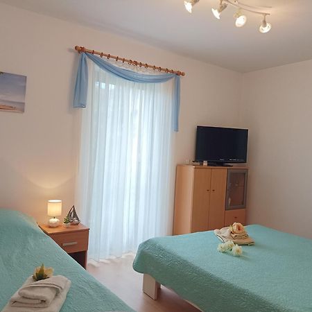 Apartment Milotic Ловран Екстер'єр фото