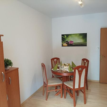 Apartment Milotic Ловран Екстер'єр фото