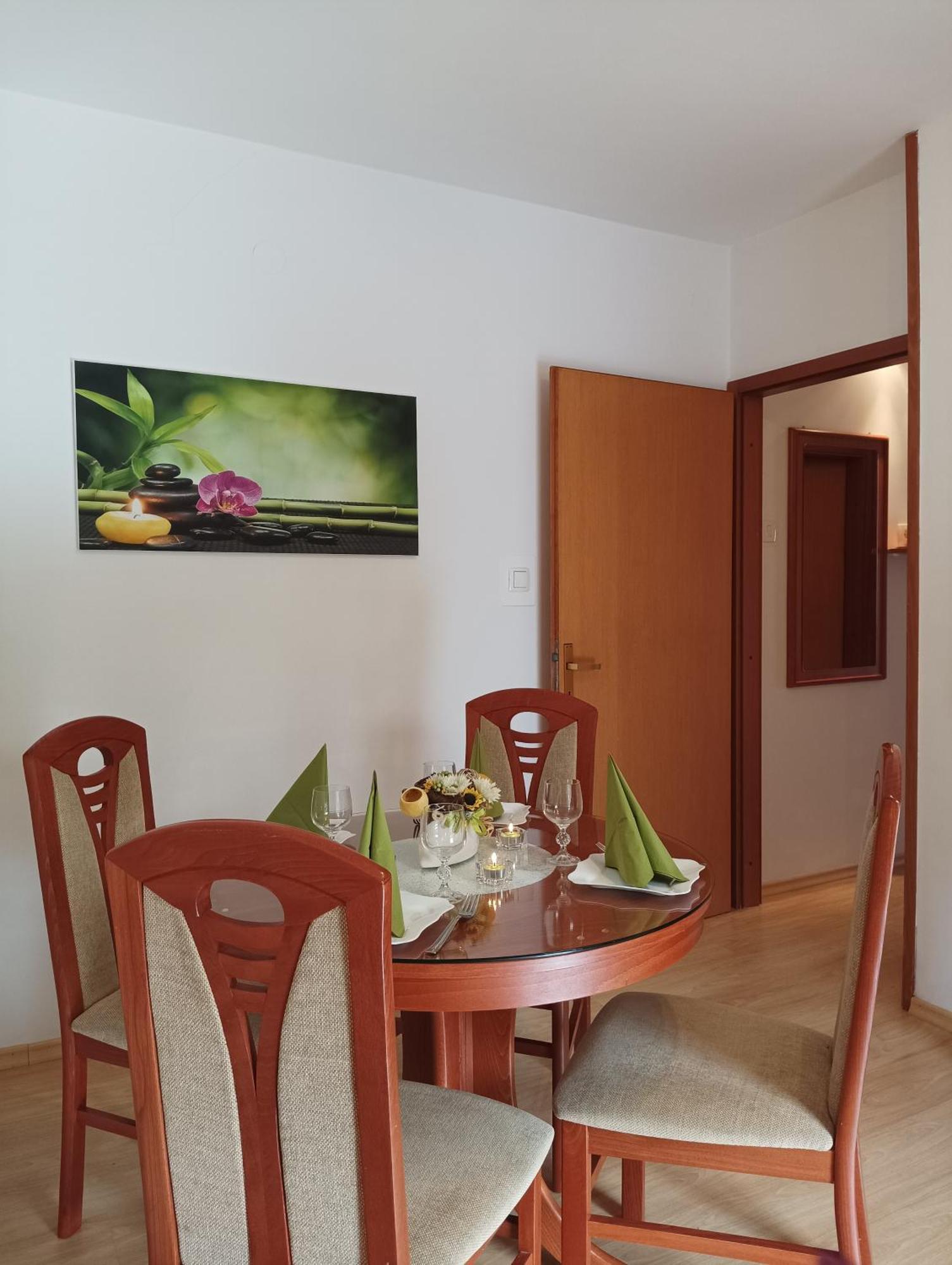 Apartment Milotic Ловран Екстер'єр фото